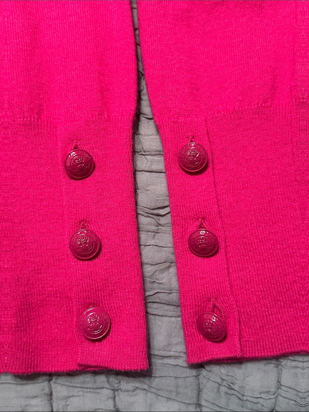 L’AGENCE Bright Fuchsia Turtleneck Top size small. - Picture 9 of 12